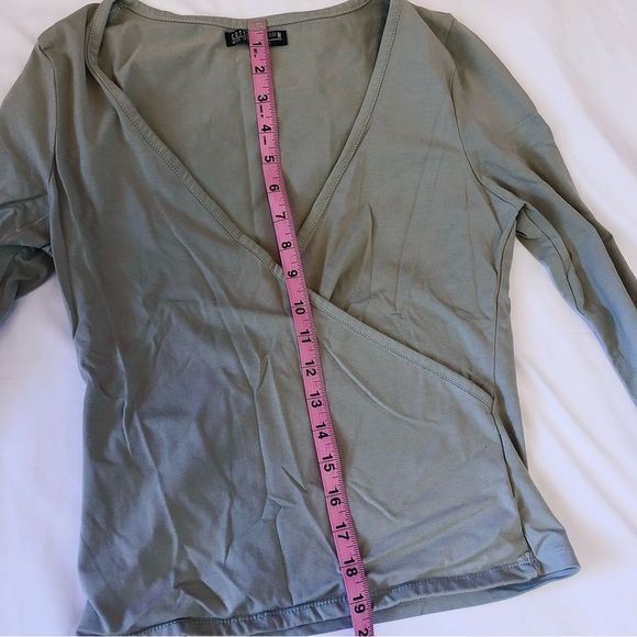 Cotton On Green Deep V Neck Long Sleeve Tee - Picture 3 of 3